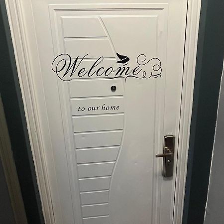 Two Bedroom Flat - Hyper Center ブリュッセル エクステリア 写真