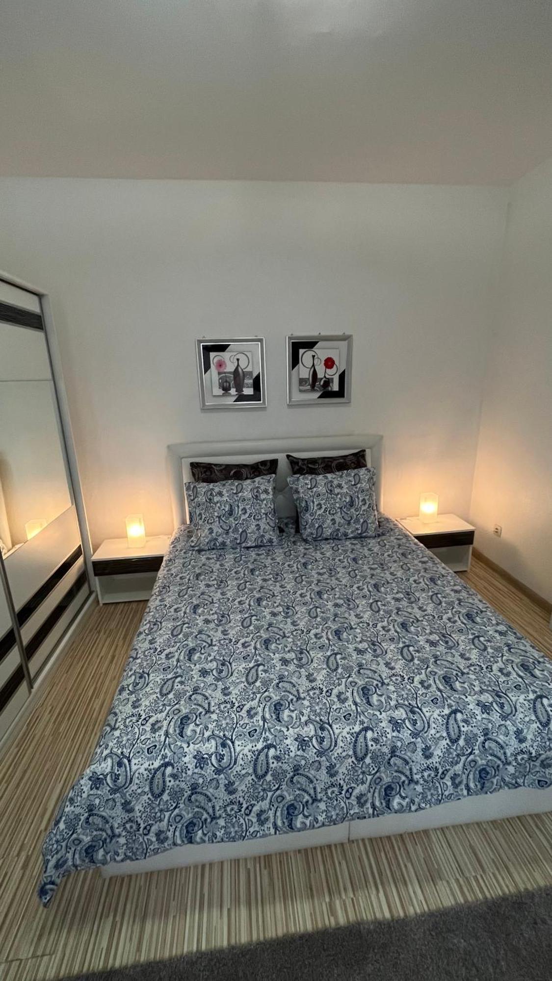 Two Bedroom Flat - Hyper Center ブリュッセル エクステリア 写真